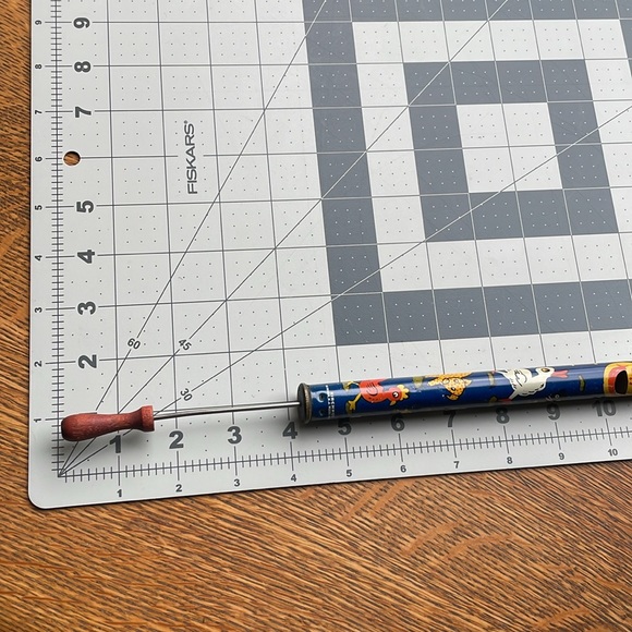 Antique Kirchhof tin toy whistle/noisemaker, nursery rhyme motif - Picture 11 of 11